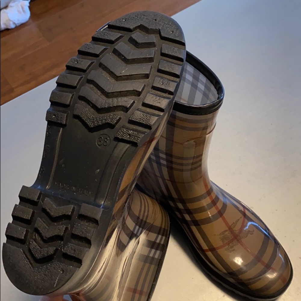 Burberry Nova Check Rain Boots - Picture 2 of 4